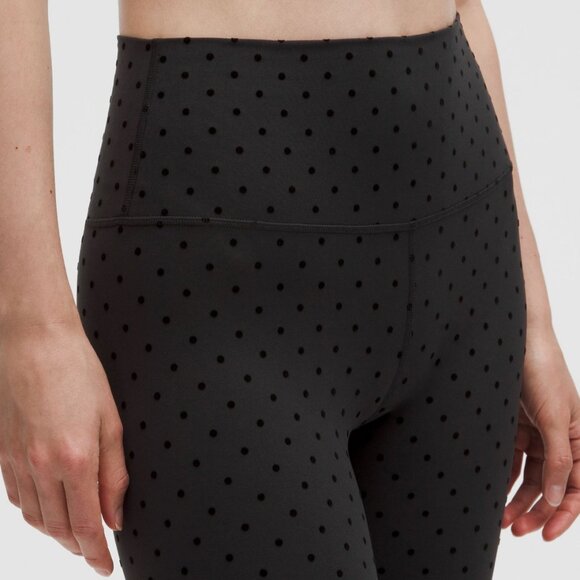 Align High-Rise Pant 25" Flocked - Picture 4 of 5